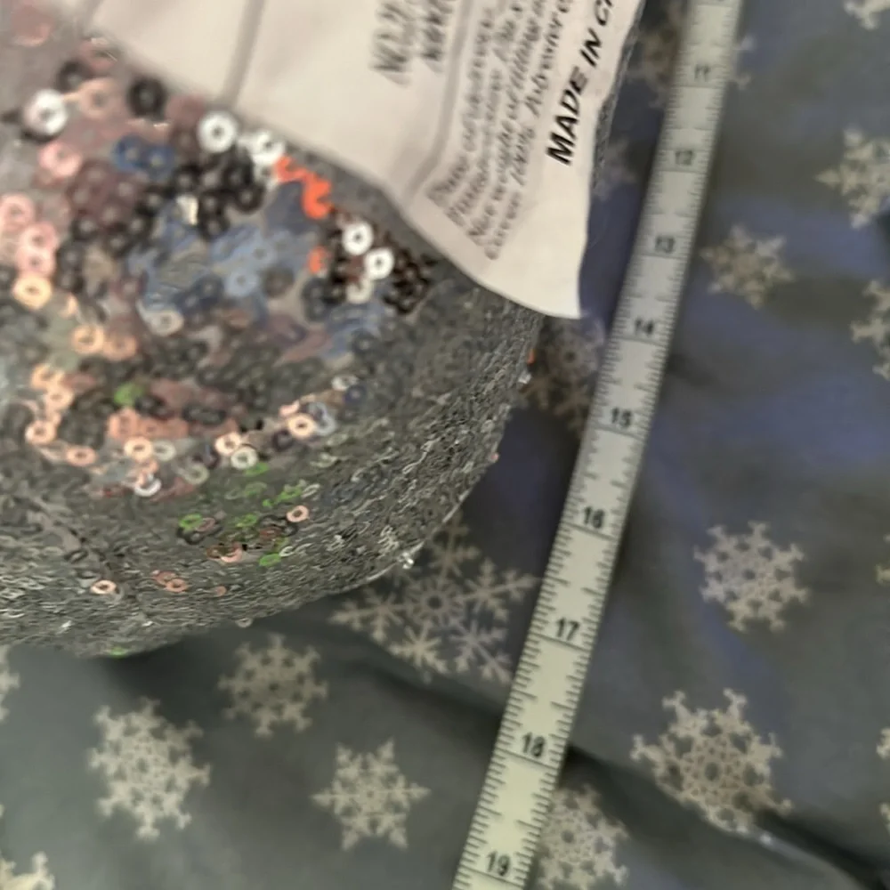 🎄⛄️ Isaac Mizrahi Snowman Plush Sequin Decorative Pillow